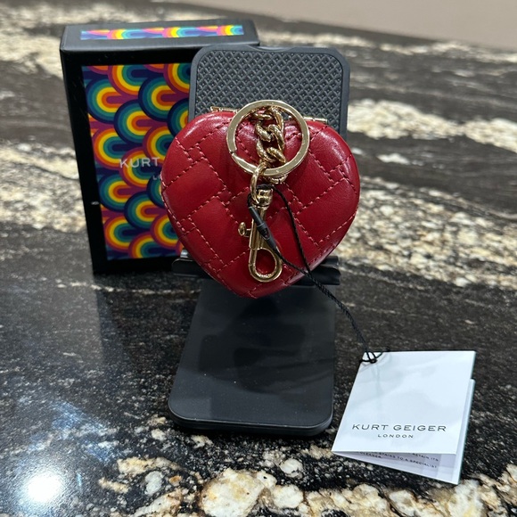 Kurt Geiger Quilted❤️keychain with mirror - Picture 4 of 7